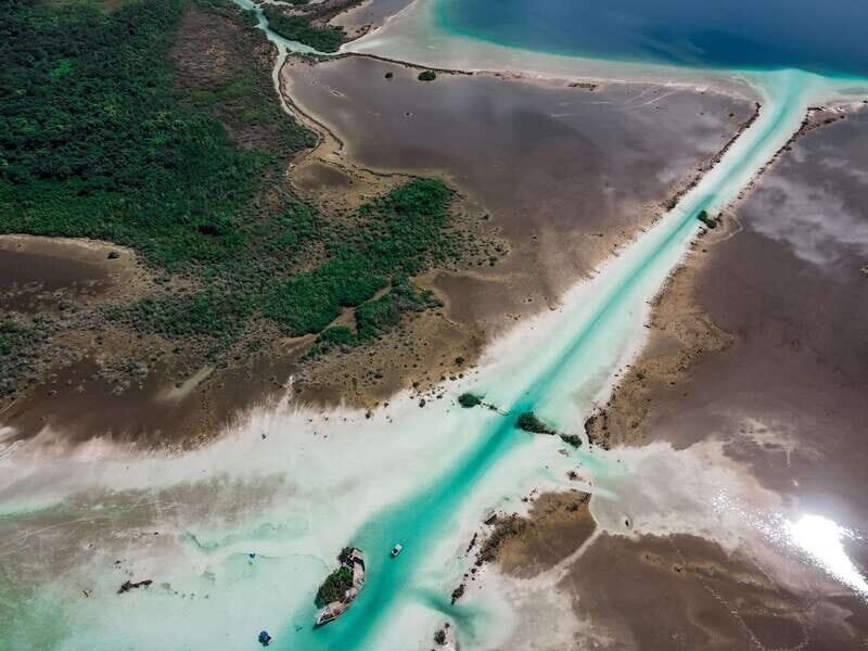 Private pontoon tour in the seven colors Bacalar lagoon - Exploring the Itinerary and Highlights