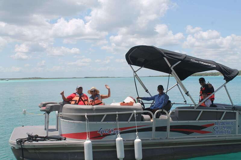 Private pontoon tour in the seven colors Bacalar lagoon - The Experience in Depth