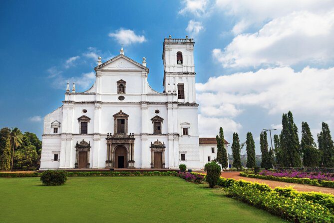 Private Portuguese Heritage Tour: Se Cathedral, Basilica of Bom Jesus and Dona Paula Beach in Goa - Exploring Goa’s Portuguese Heritage: A Detailed Look at the Private Tour