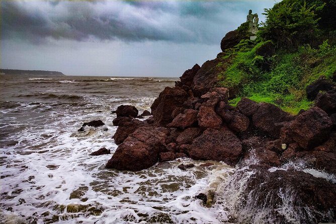 Private Portuguese Heritage Tour: Se Cathedral, Basilica of Bom Jesus and Dona Paula Beach in Goa - Key Points