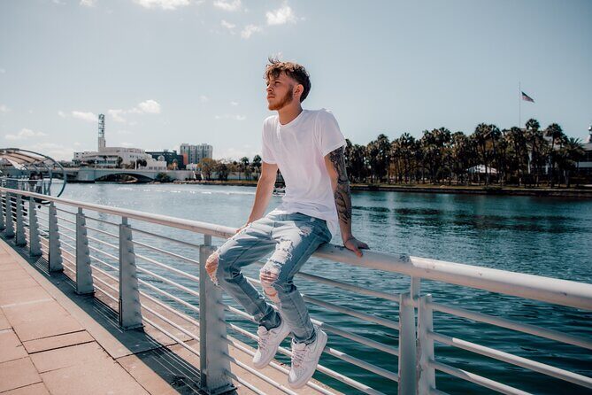 Private Professional Vacation Photoshoot in Toronto - Who should consider this tour?