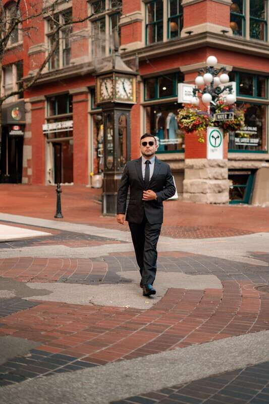 Private Professional Vacation Photoshoot in Vancouver - Who Should Consider This Experience?