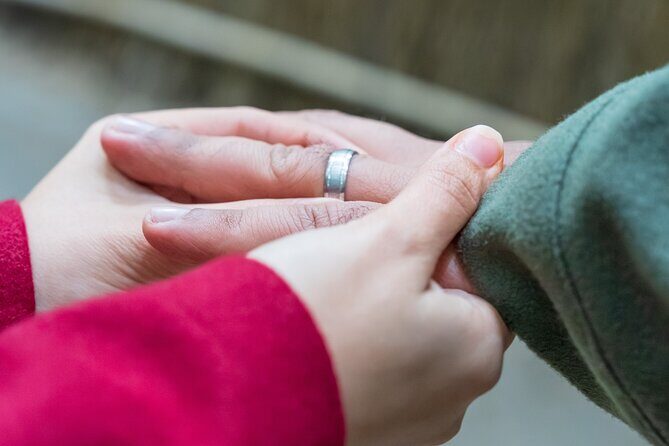 Private Proposal Photoshoot in Japan - Who Would Benefit Most?
