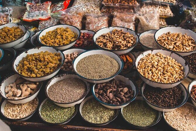 Private Rickshaw Tour of Old Delhi Heritage with Food Tasting - Food and Refreshments