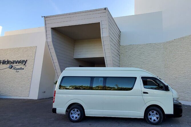 Private Round Trip Airport Transfer from Montego Bay to Negril - The Vehicle and Service Quality