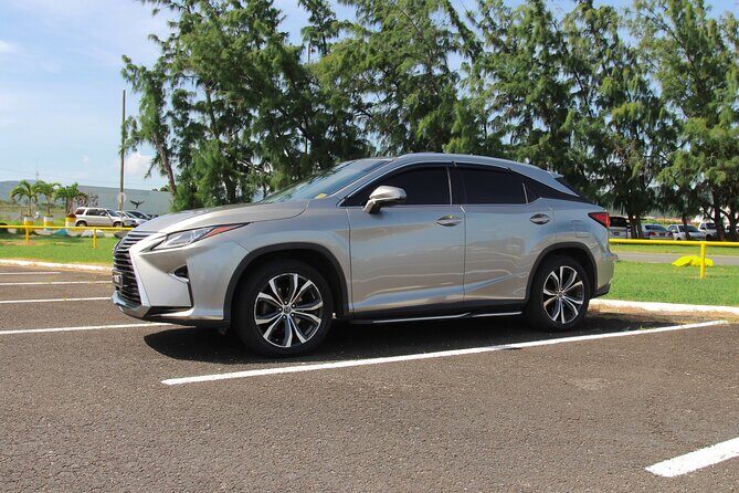 Private Round Trip Airport (UVF) Transfer: Luxury SUV - A Closer Look at the Experience