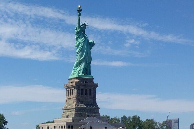 Private Sail Around New York City and The Statue of Liberty - Why This Tour Works for You