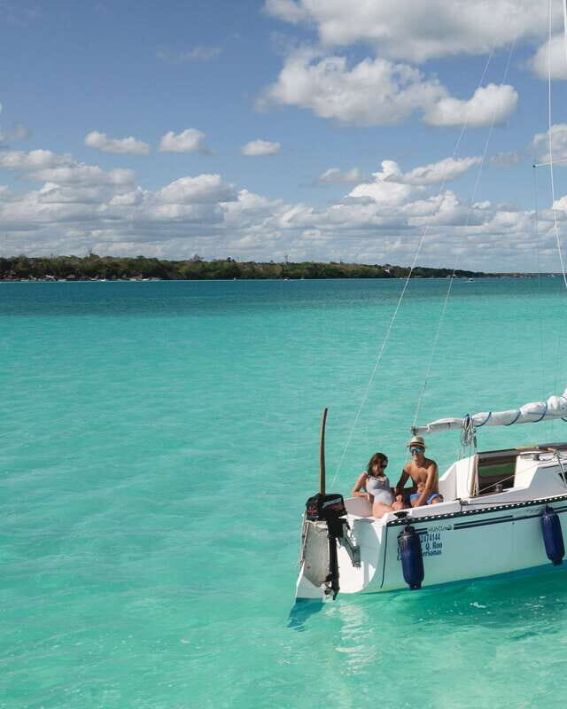 Private sailboat tour across the Bacalar seven colors lagoon - Why opt for this sailboat tour?