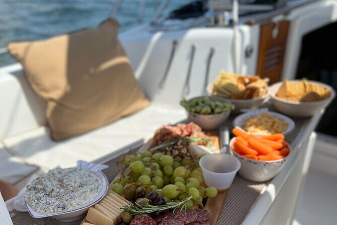 Private Sailing, Dolphin and History Tour on Mystique - Who Is This Tour Best For?