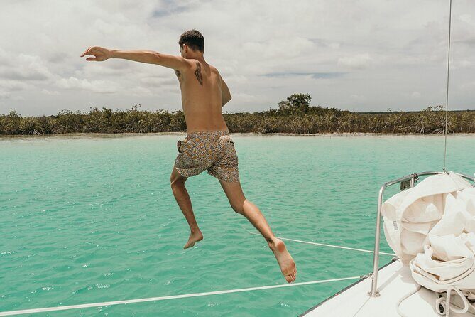 Private sailing tour of Bacalar Lagoon - When to Book and Timing Tips