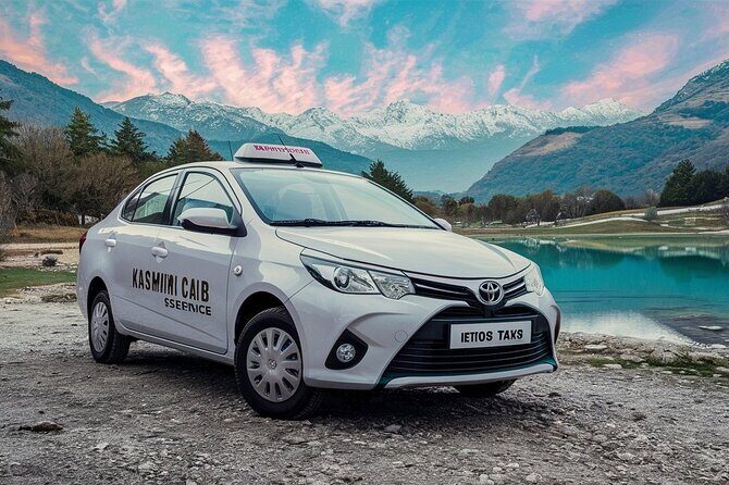 Private Sedan Cab to and from Srinagar Airport and Dal Lake - The Experience: What You Can Expect