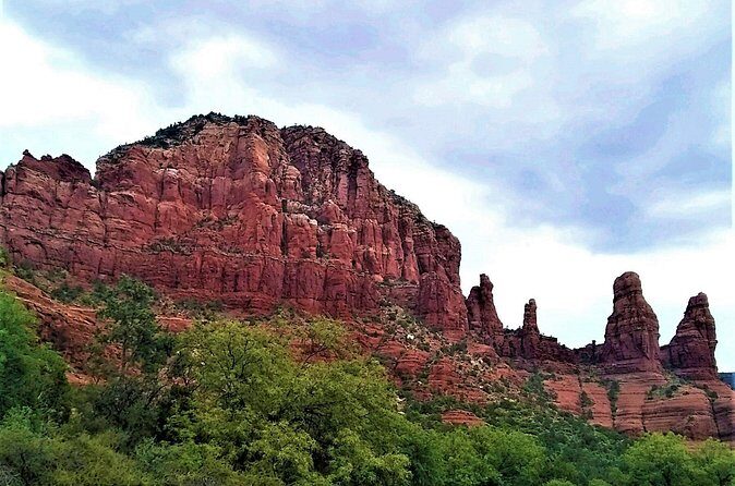 PRIVATE Sedona Jeep Tour 4X4 Hummer On-Road - Sedona Highlights - Price and Value