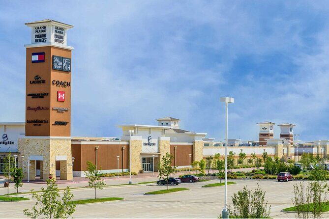 Private Shopping Tour from Dallas Hotels to Grand Prairie Outlets - Reviews and Feedback
