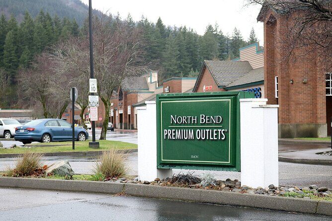 Private Shopping Tour from Seattle to North Bend Premium Outlets - An In-Depth Look at the Experience