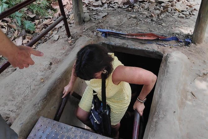 Private Shore Excursion: Cu Chi Tunnels & Ho Chi Minh City from Phu My Port - The Cu Chi Tunnels: a walk through history and ingenuity