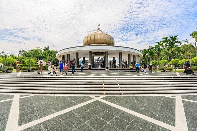 Private Shore Excursion from Klang Port to KL city tour - Royalty and Politics: Istana Negara & Independence Square