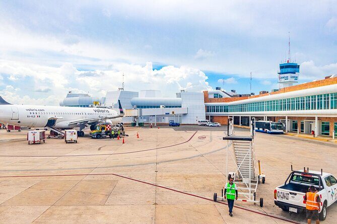 Private Shuttle in Cancun Airport and Óleo Playa - Detailed Look at the Experience