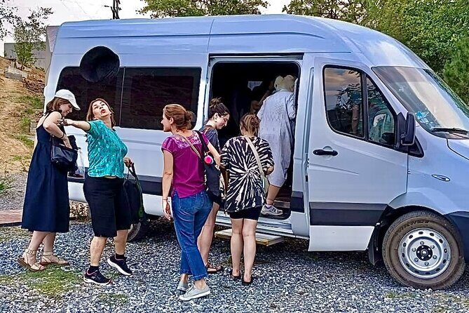 Private shuttle service at Oaxaca Airport Hotel - What Makes It a Good Deal?