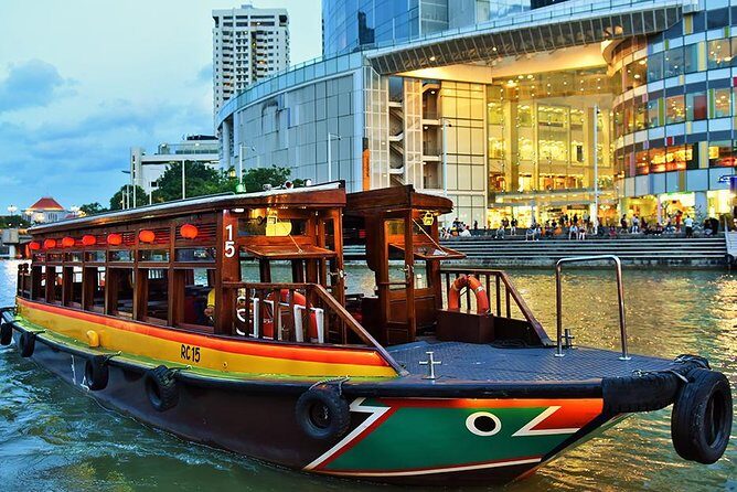 Private Singapore Night Tour with Gardens by the Bay&River Cruise - Marina Barrage: Sustainability and Scenic Views