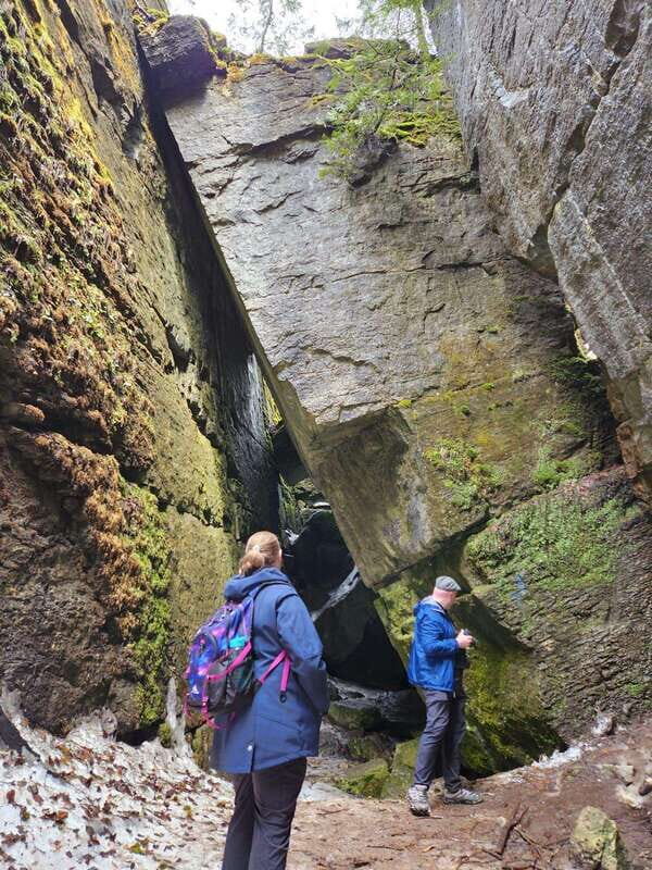 Private Singhampton Caves Hike - Collingwood/Blue Mountain - A Detailed Look at the Singhampton Caves Private Hike