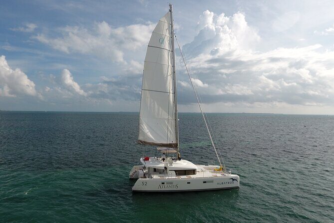 Private Snorkeling and Sightseeing Catamaran Boat Tour Deluxe 36 passengers - The Value of the Price Tag