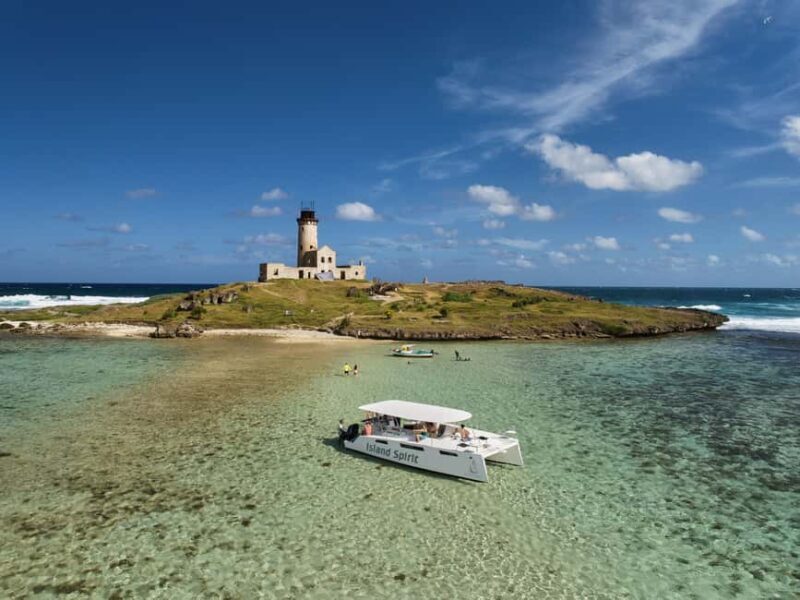 Private SouthEast Lagoon Discovery on Power Catamaran - Food, Drinks, and Onboard Comfort