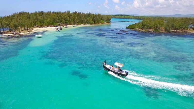 Private Speedboat to Bernache Island & Mauritius Mangroves - Key Points