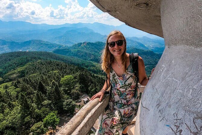 Private Sri Lanka Tour & Hike Experience to Ambuluwawa Tower - FAQ