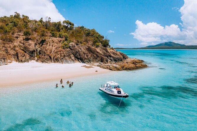 Private Standard Charter Experience in Whitsundays - Exploring the Whitsundays on a Private Charter