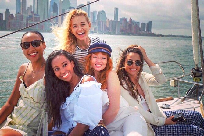 Private Statue of Liberty Sailing Tour - An Up-close Look at the Private Sailing Experience