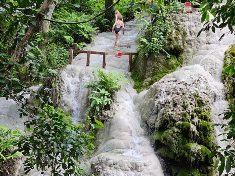 Private : Sticky Waterfall & Secret Temple & Karen Village. - Discovering the Cultural Treasure: The Karen Long Neck Village