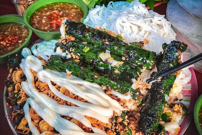Private Street Food Tour by Motorbike/Car with Local Students - Exploring Ho Chi Minh Citys Street Food Scene: A Detailed Review of the Private Food Tour