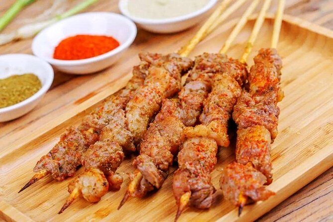 Private Street Food Walking Tour with Shanghai Tower Option - Optional Visit to Shanghai Tower
