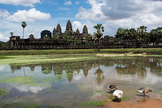 Private Sunrise Angkor Wat Tour with pickup from your hotel - FAQs