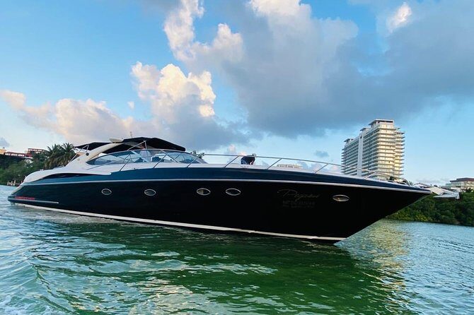 Private SUNSEEKER 60 Yacht Experience for up to 20 Guests - Authentic Experiences and Genuine Travel Moments