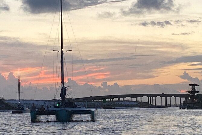 Private Sunset and Dolphin Cruise in Destin-Up to 16 Guests - A Deep Dive into the Experience