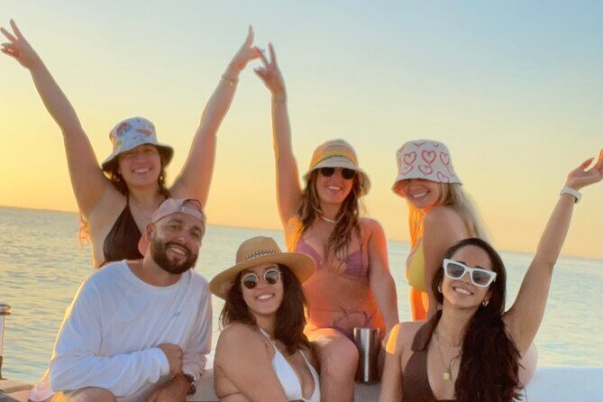 Private Sunset boat Cruise in Miami with Champagne by "The Cleat" - The Showstopper: No Name Harbor