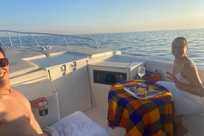 Private Sunset Cruise in San Jose del Cabo Appetizers,open bar - Why We Think This Tour Offers Good Value