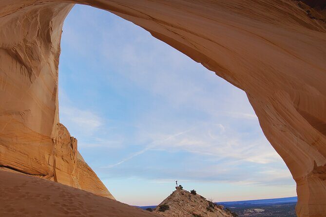 Private Sunset Guided Tour to Great Chamber by Four-Wheel Drive - Key Points