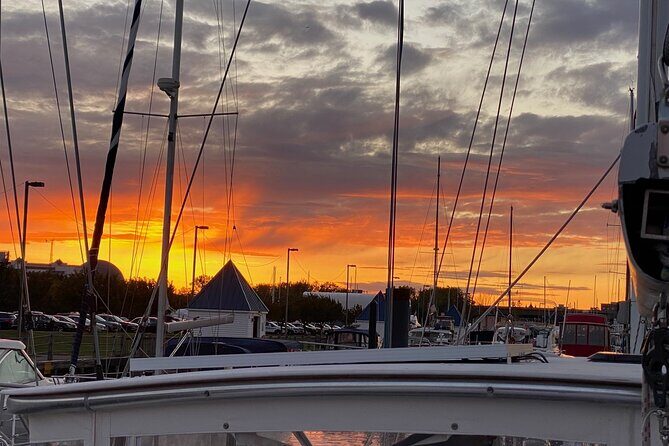 Private Sunset Sail of NYC Skyline and Statue of Liberty - FAQs