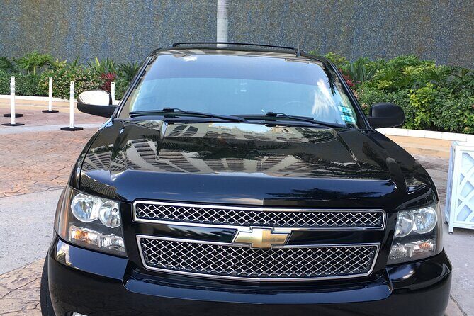 Private SUV One way Airport Transfer/Grocery & Liquor stop included - Key Points