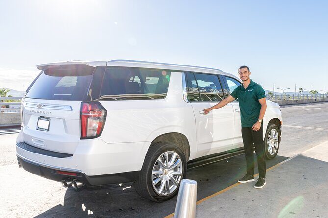 Private SUV Round-Trip from Airport to Hotels in the Corridor - Key Points