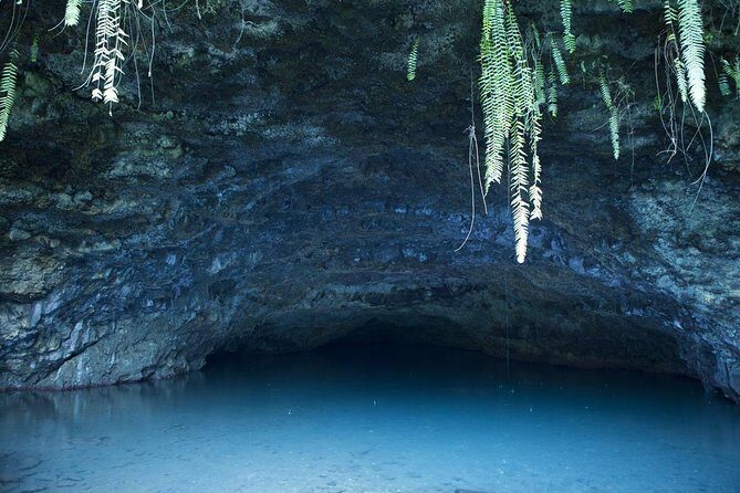 Private Tahiti Circle Island - Waterfalls, Black Sand & Views - Key Points