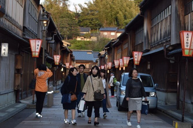Private Tailored Kanazawa Highlights Tour with a Local - Who Is This Tour Best For?
