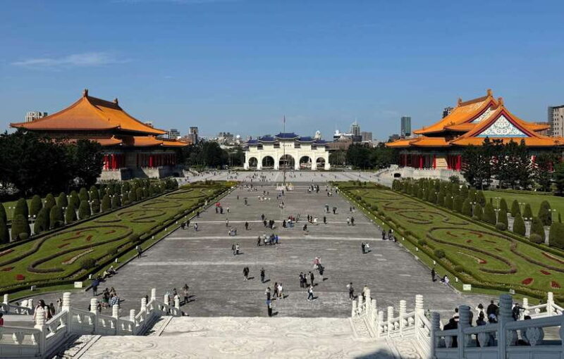 Private Taipei City Layover Tour from TPE Airport - Key Points