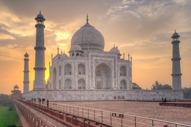 Private Taj Mahal Day Trip from Delhi Ending in Jaipur - Starting the Day: Early Pickup and Train Journey
