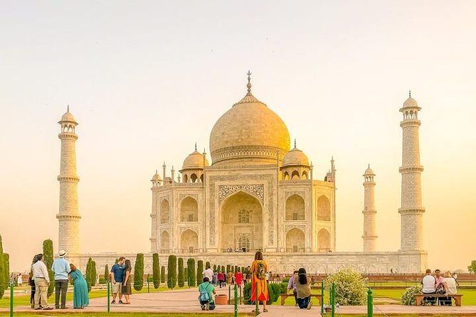 Private Taj Mahal Sunrise Day Tour From Delhi by Ac Car - All Inclusive - The Experience in Detail