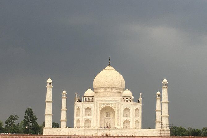 Private Tajmahal Train Tour From New Delhi By Gatiman Express - Frequently Asked Questions