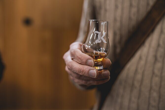 Private Tassie Distillery Tour - Tastings, Lunch and Morning Tea - What the Reviews Say