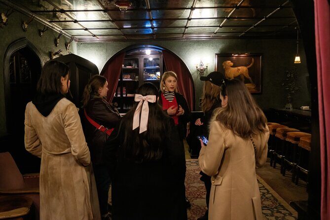 Private Taylor Swift Hotspots Walking Tour - The Tour Breakdown: What You Can Expect
